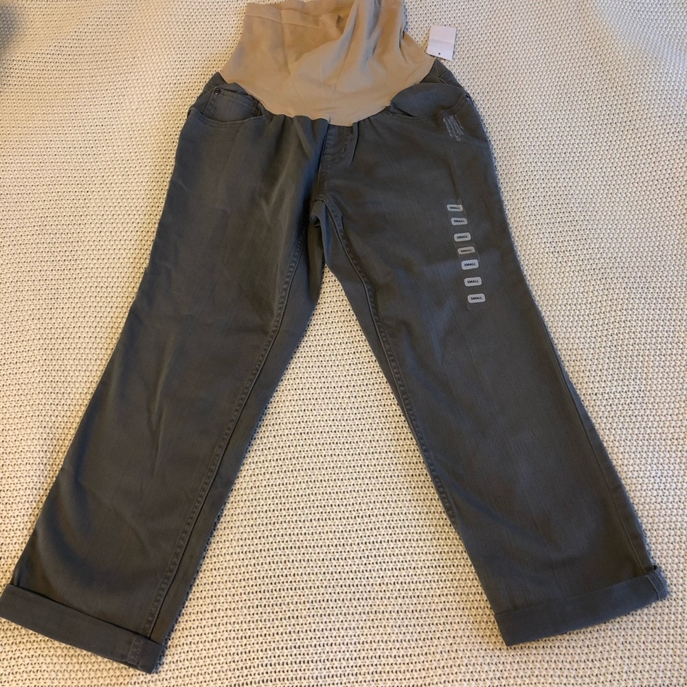 Motherhood Maternity Crop Pants NWT